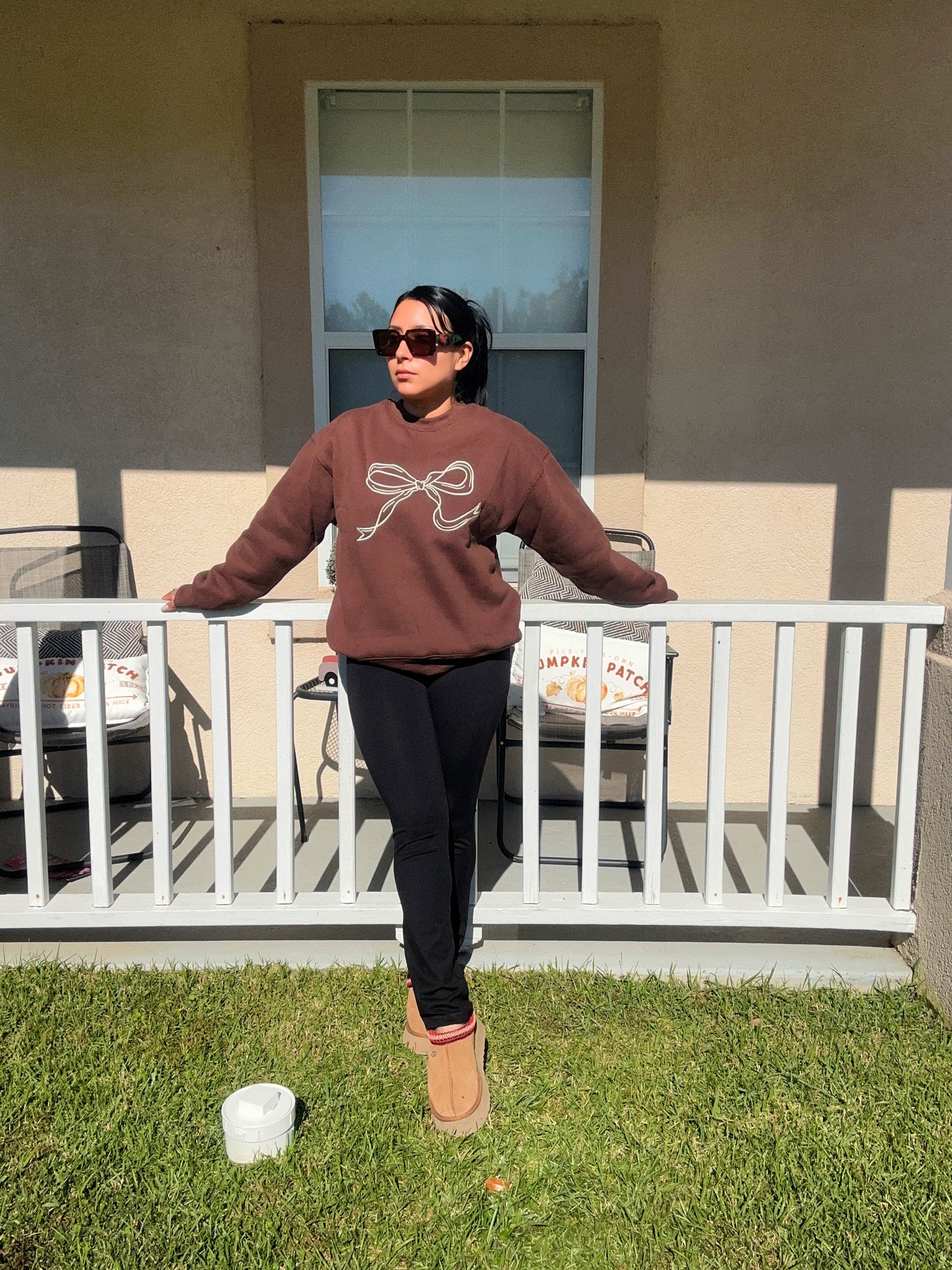 Bownita Coqueta Mocha Crewneck sweater